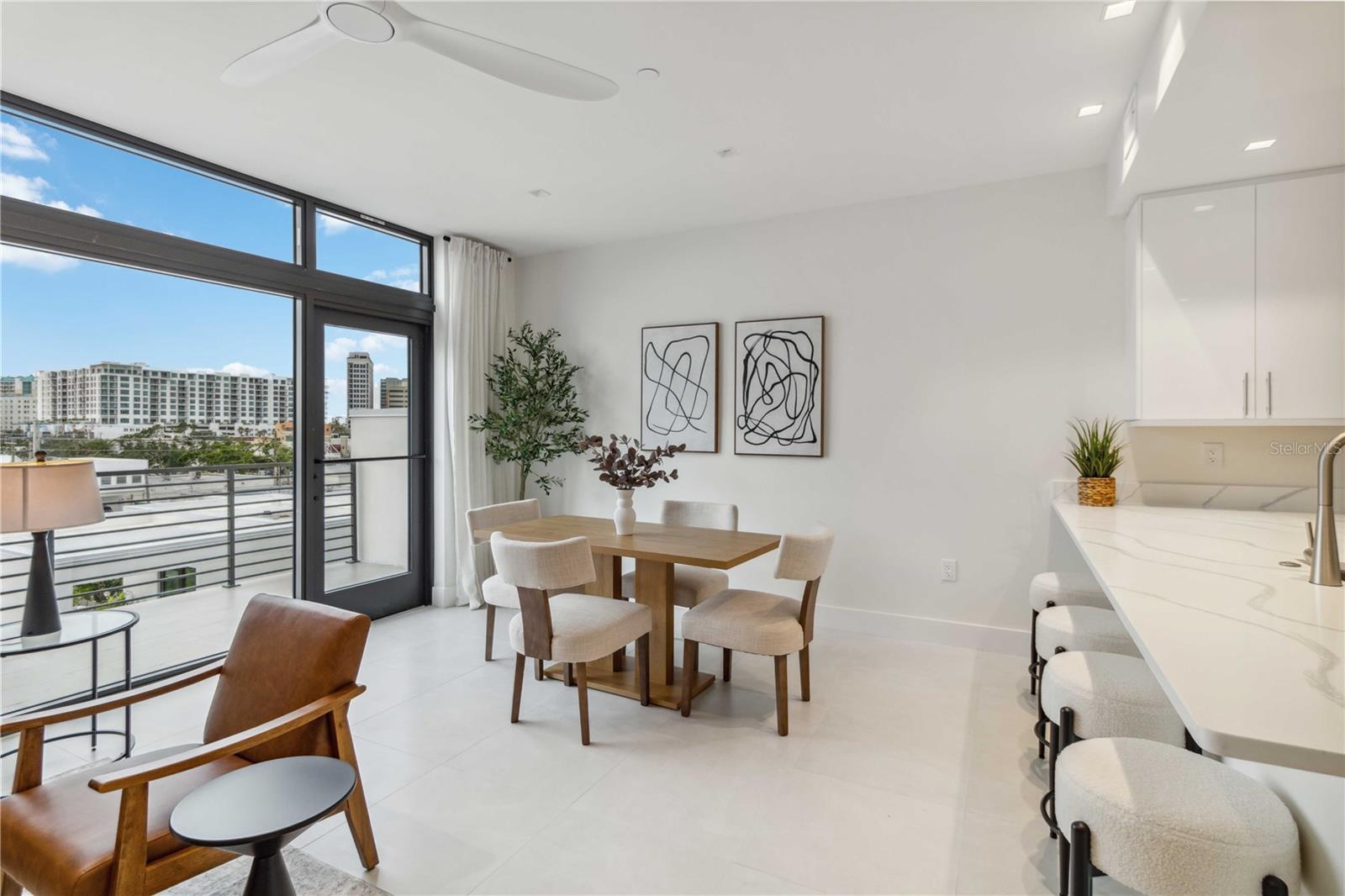 Image 7 of 31 For 1558 4th Street 402