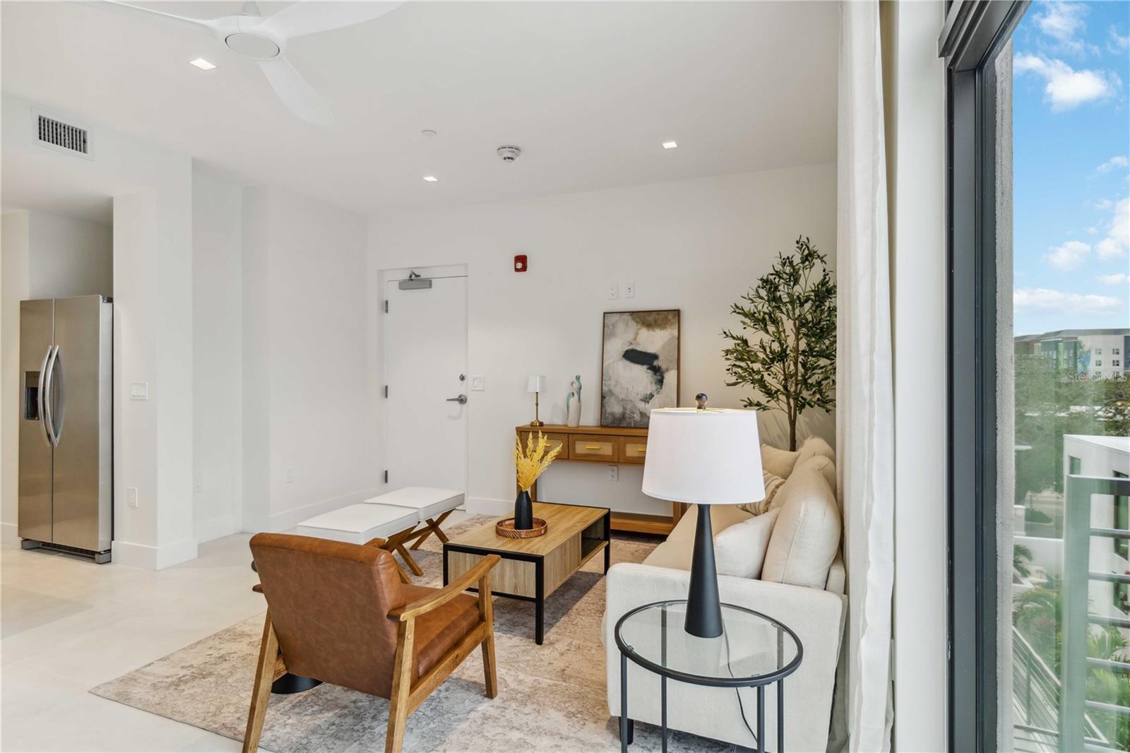 Image 8 of 31 For 1558 4th Street 402