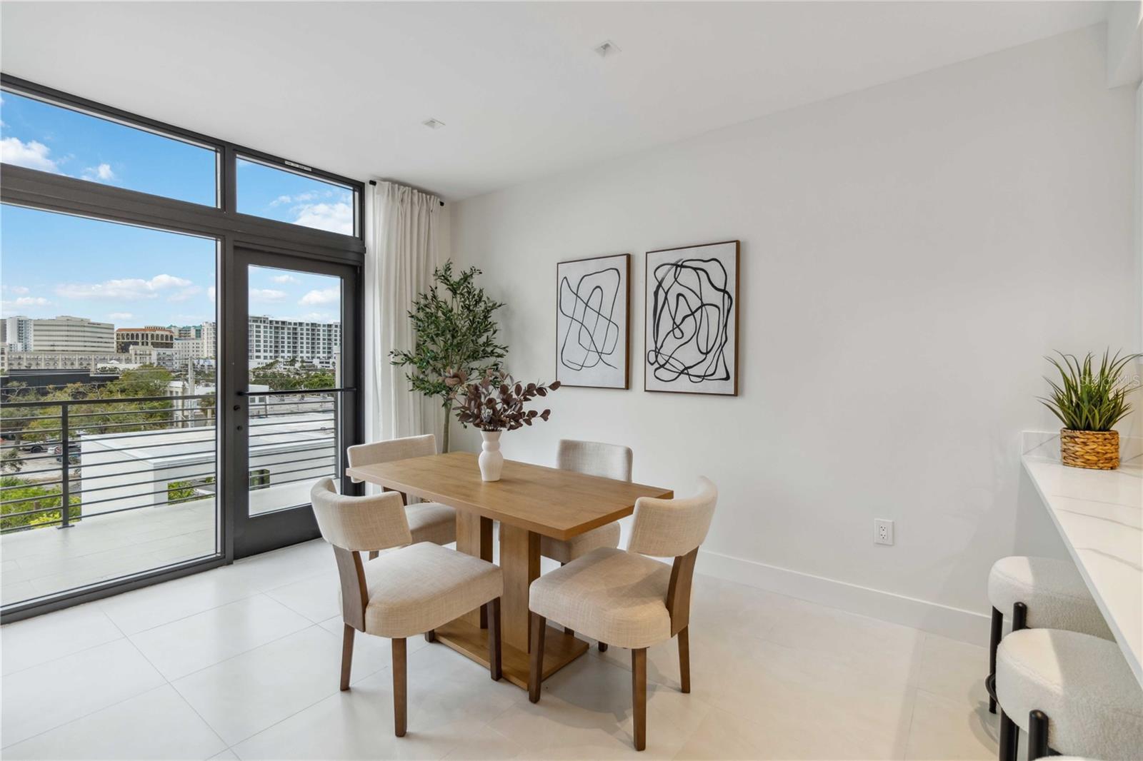 Image 9 of 31 For 1558 4th Street 402