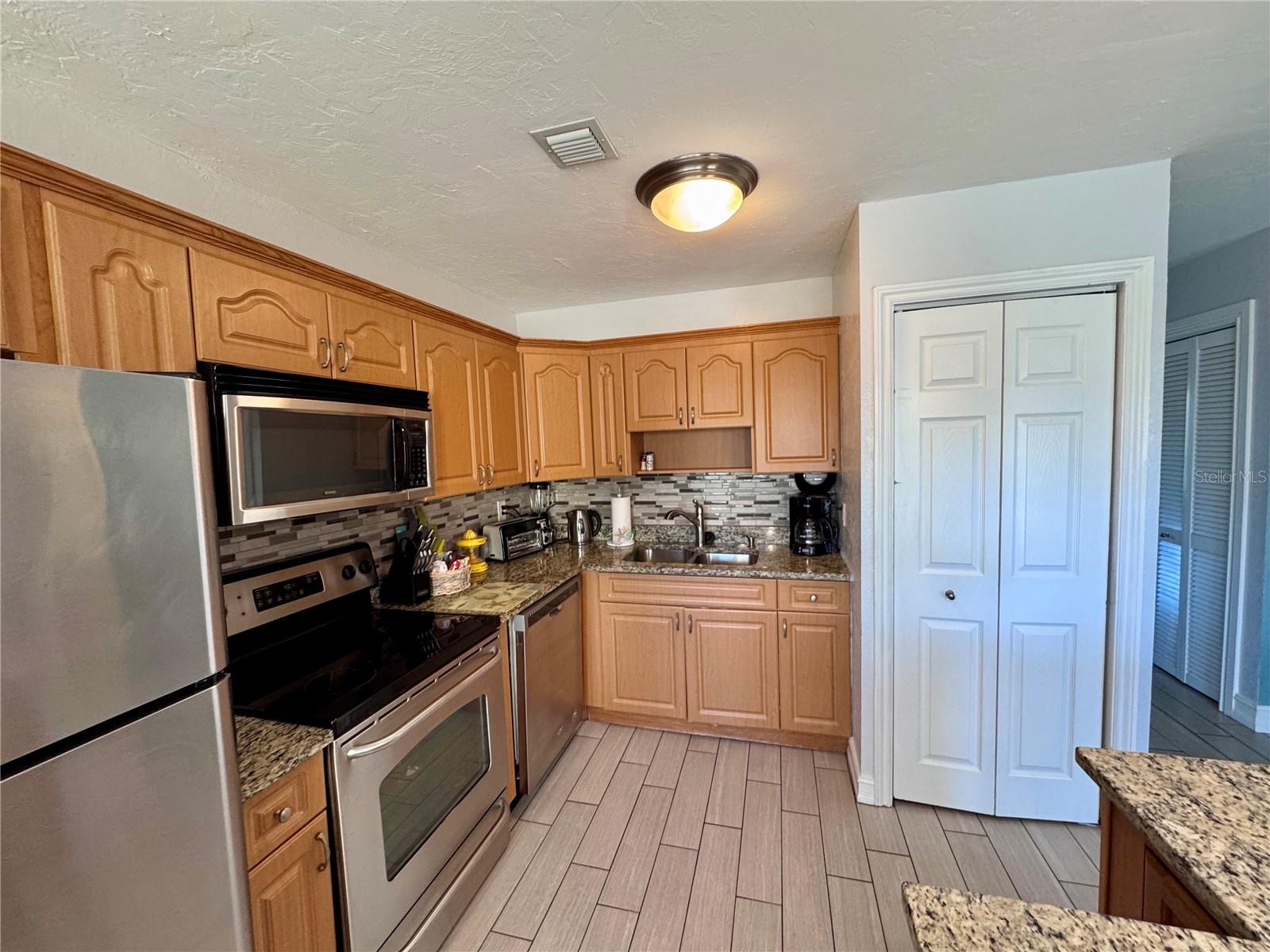 Image 9 of 17 For 3447 Clark Road 246