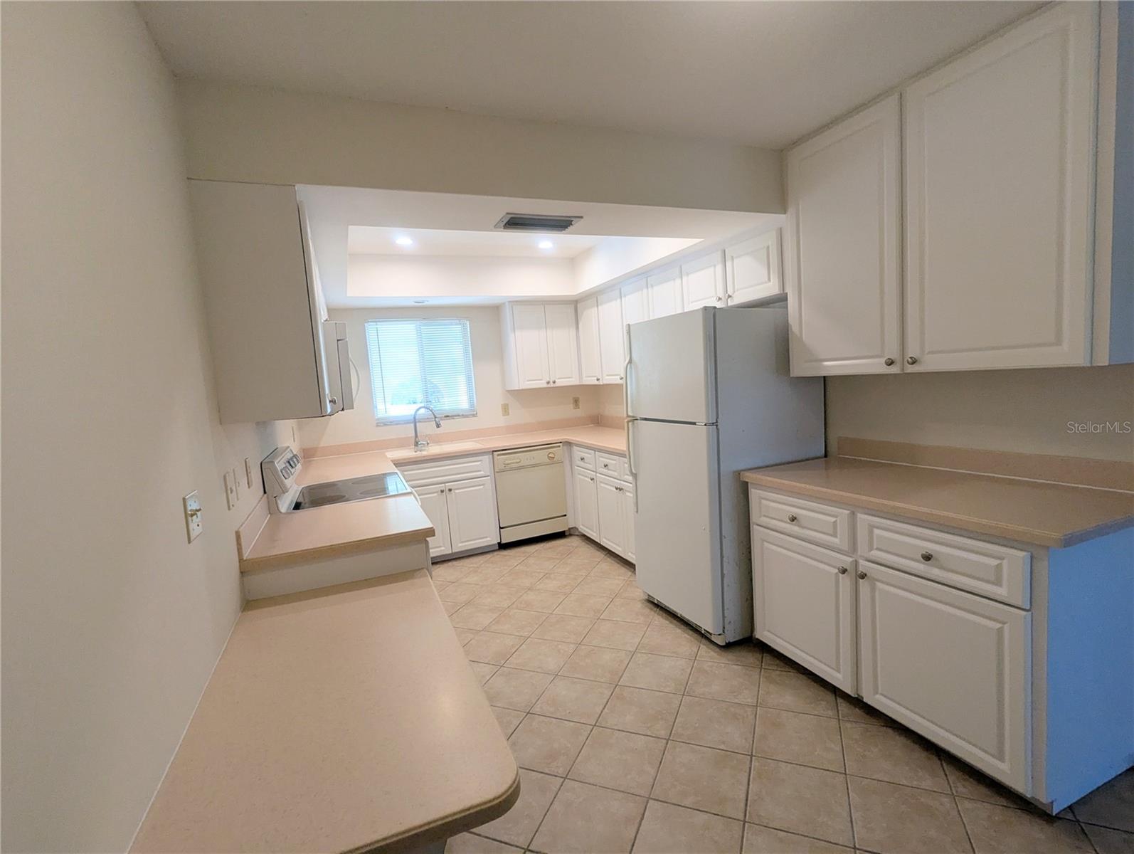 Image 2 of 12 For 1613 Southwood Street 1613