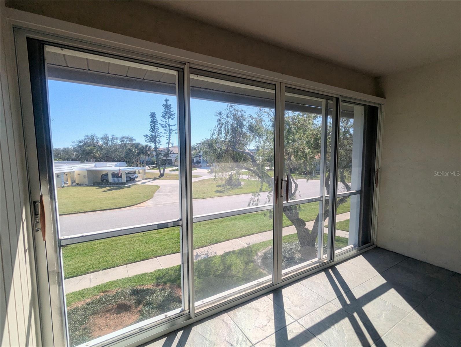 Image 8 of 12 For 1613 Southwood Street 1613