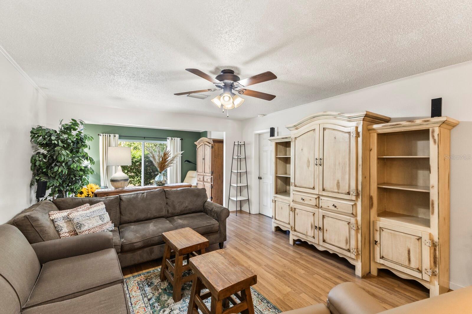 Image 12 of 35 For 4015 Lake Bayshore Drive 108