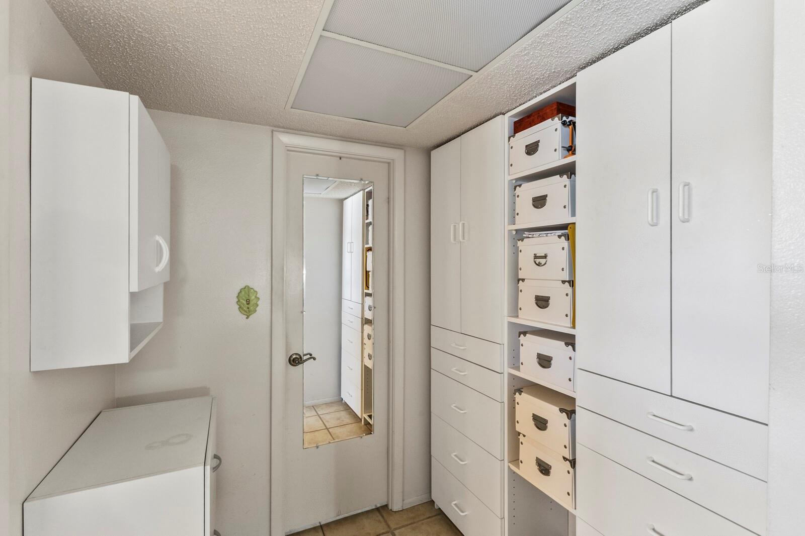 Image 23 of 35 For 4015 Lake Bayshore Drive 108
