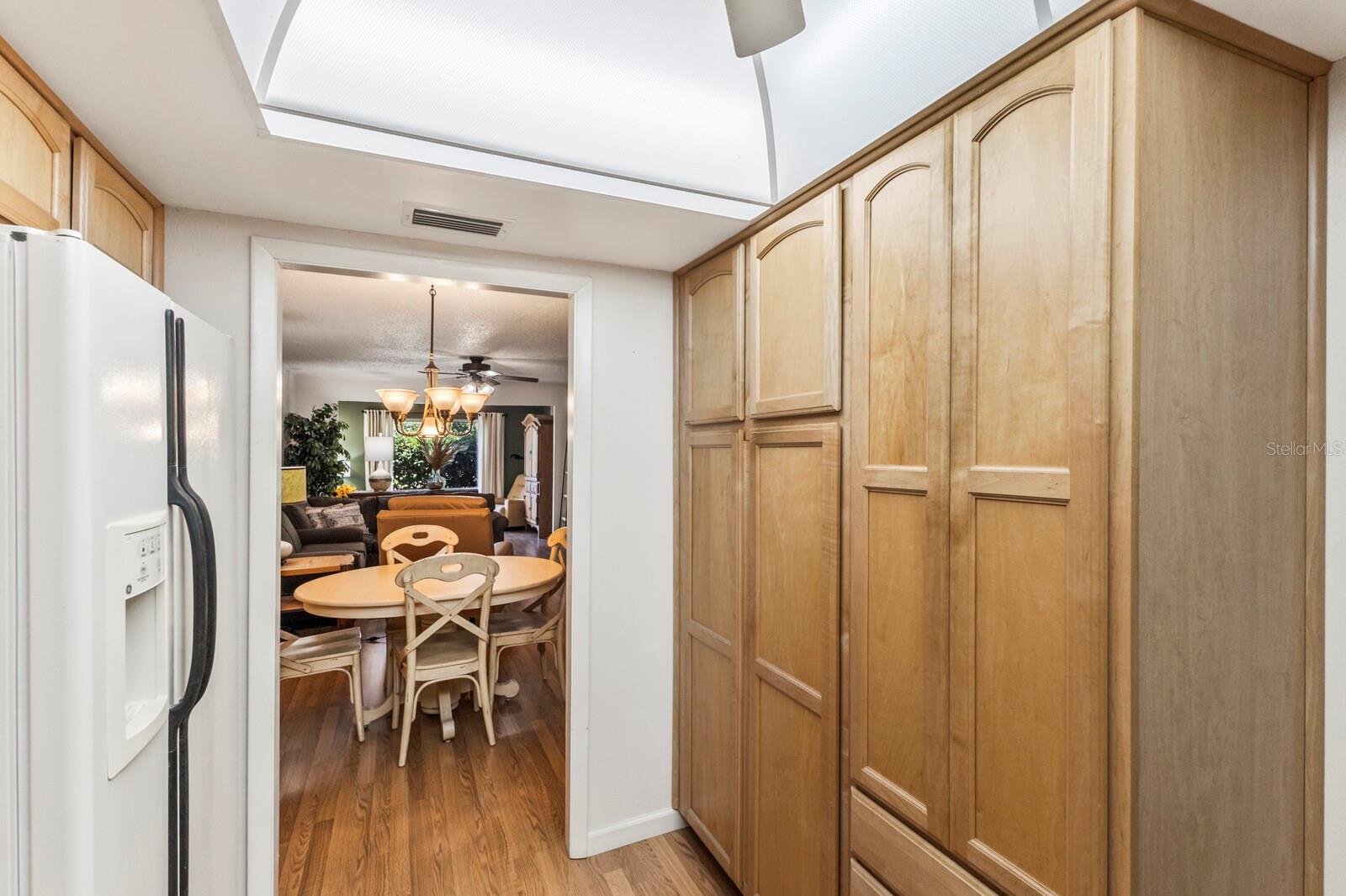 Image 9 of 35 For 4015 Lake Bayshore Drive 108