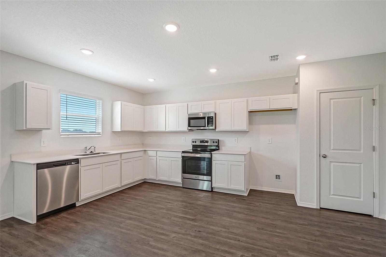 Image 5 of 20 For 13116 Bayberry Way
