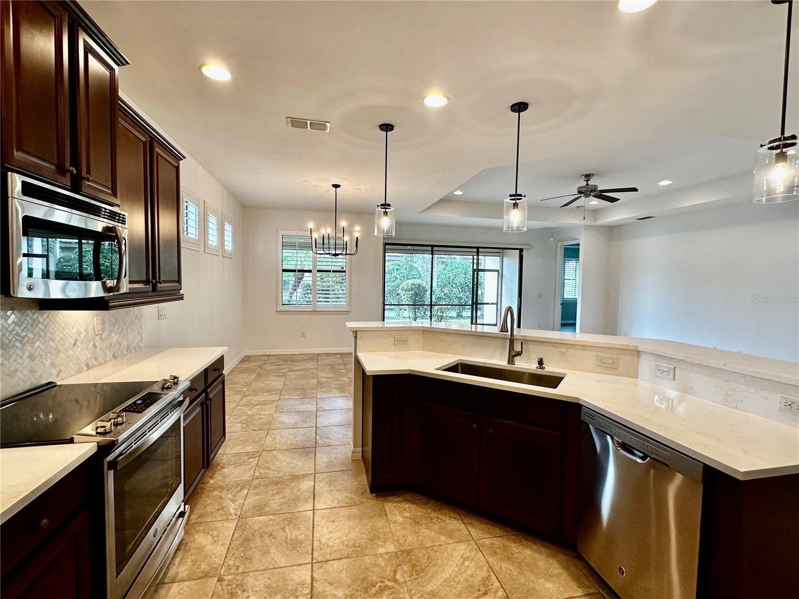 Image 10 of 62 For 1321 Cielo Court