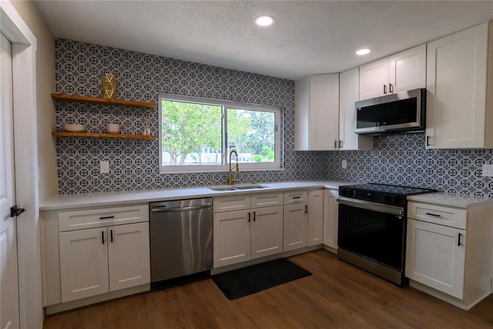 Image 20 of 80 For 8808 44th Avenue Drive W