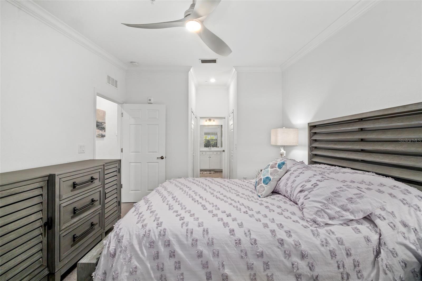 Image 13 of 59 For 5685 Palmer Circle 204