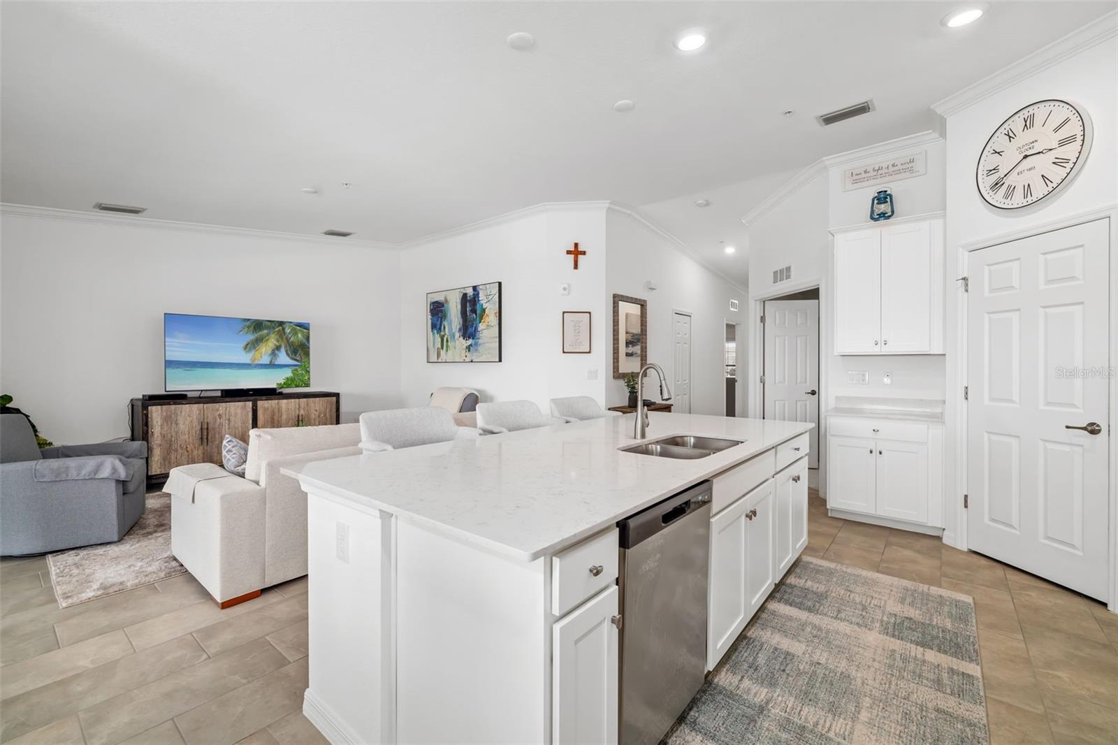 Image 5 of 59 For 5685 Palmer Circle 204