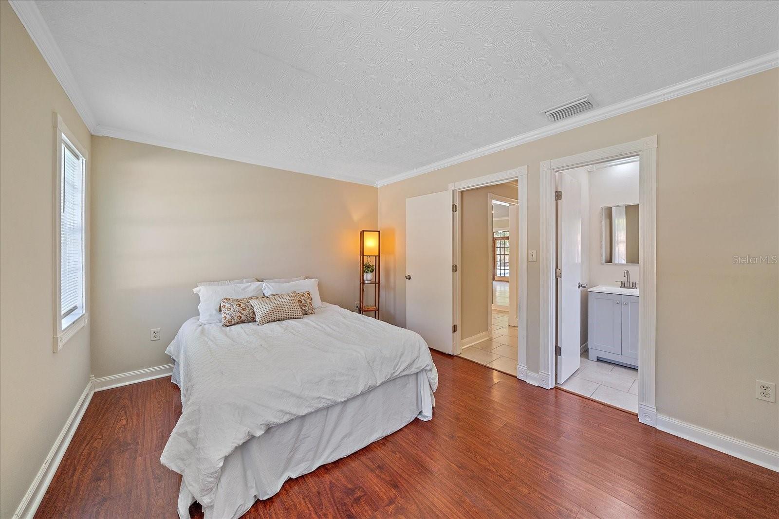 Image 12 of 32 For 2226 Fairfield Avenue