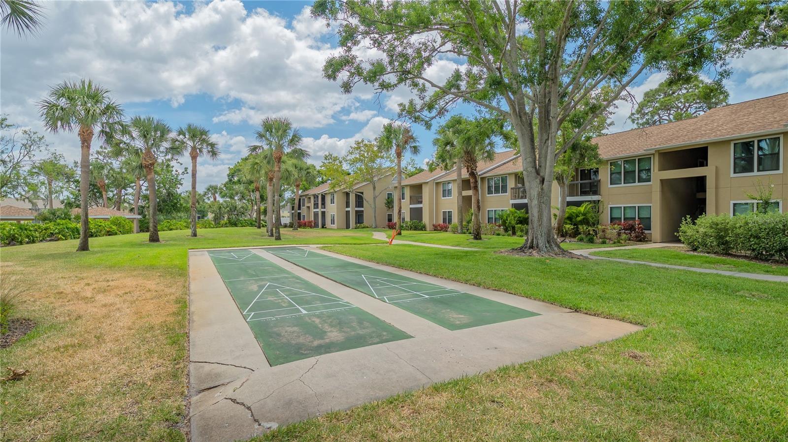 Image 24 of 45 For 4009 Crockers Lake Boulevard 22