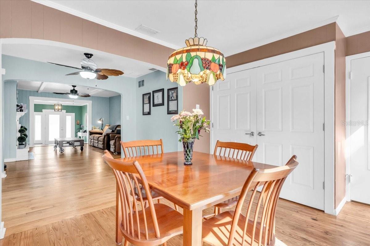 Image 13 of 32 For 5012 Eastchester Drive