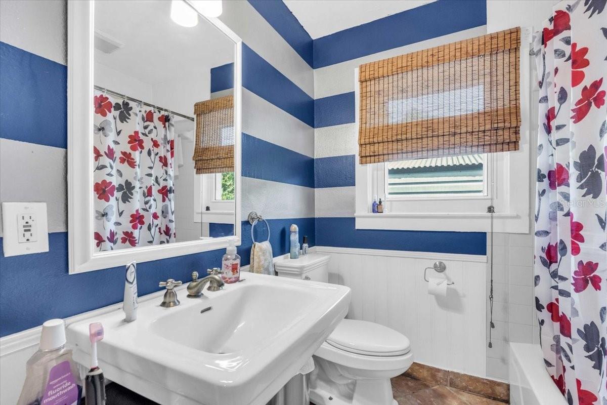 Image 21 of 32 For 5012 Eastchester Drive