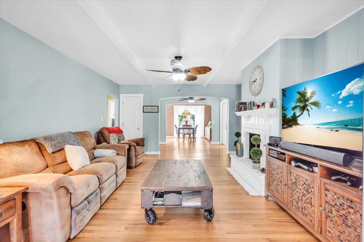 Image 7 of 32 For 5012 Eastchester Drive