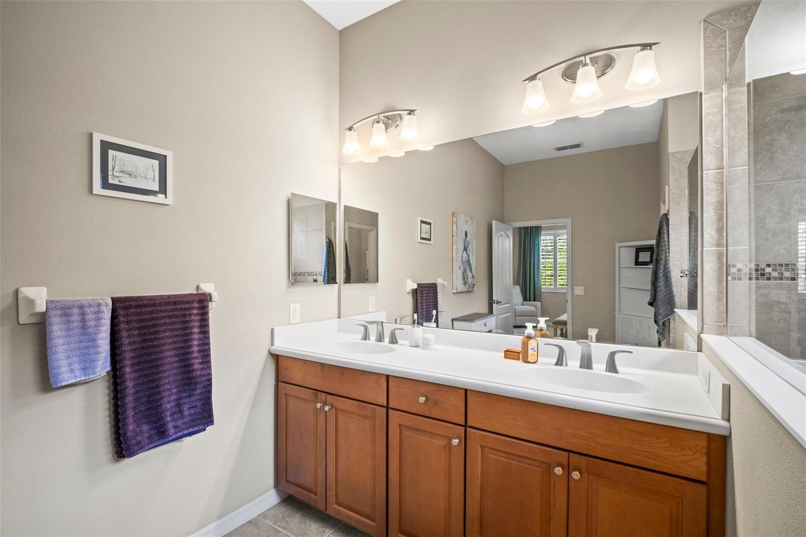 Image 18 of 35 For 4734 Claremont Park Drive