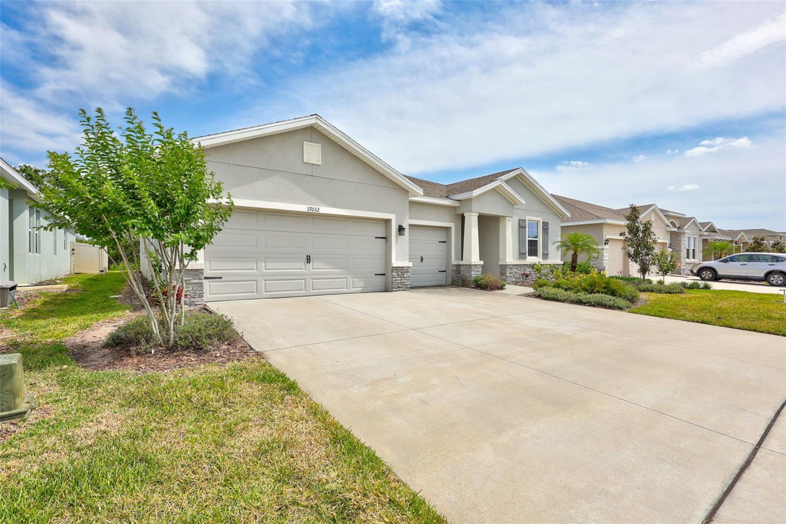 Image 2 of 72 For 17032 Harvest Moon Way