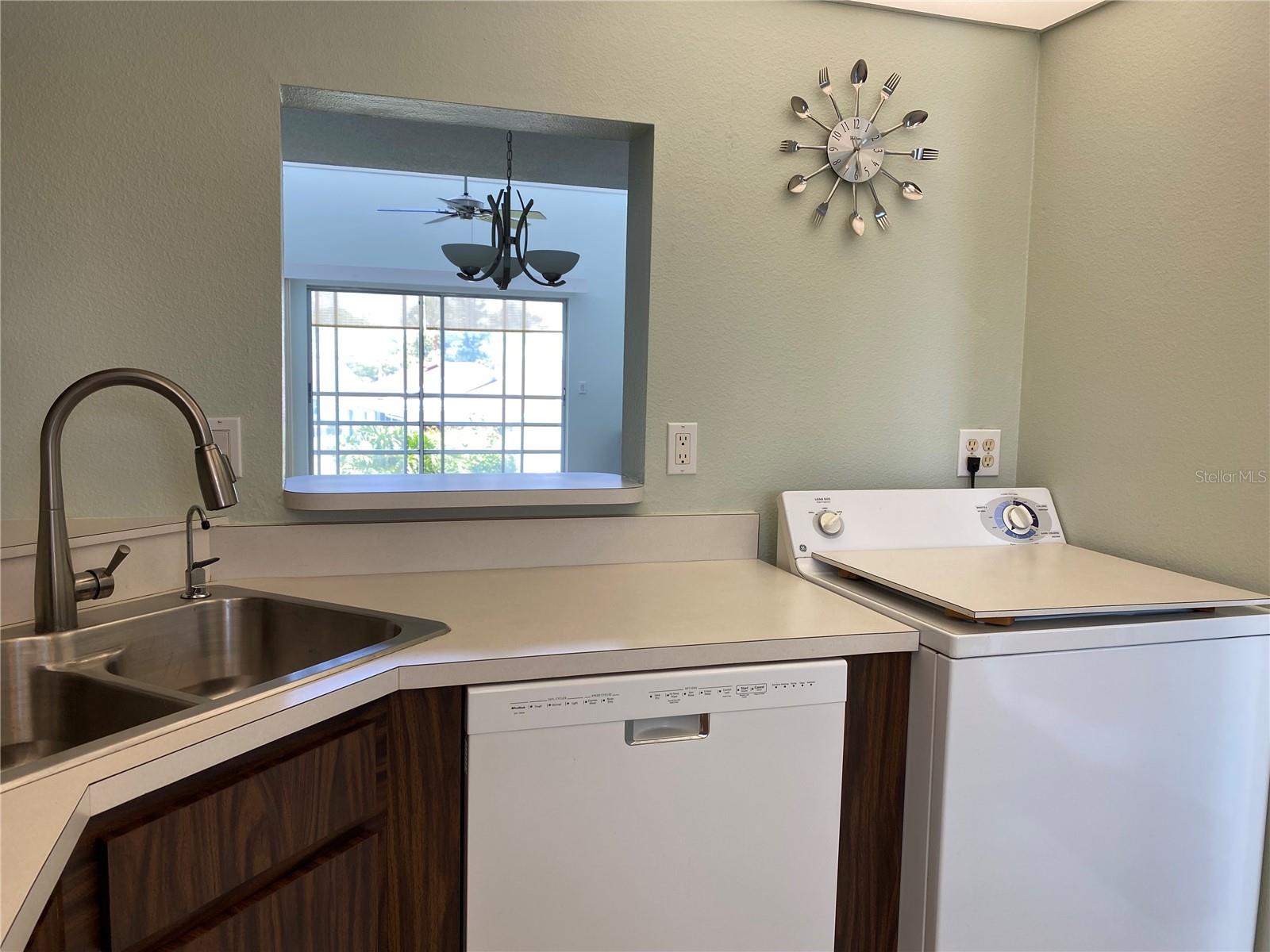 Image 5 of 25 For 725 Capri Isles Boulevard 217