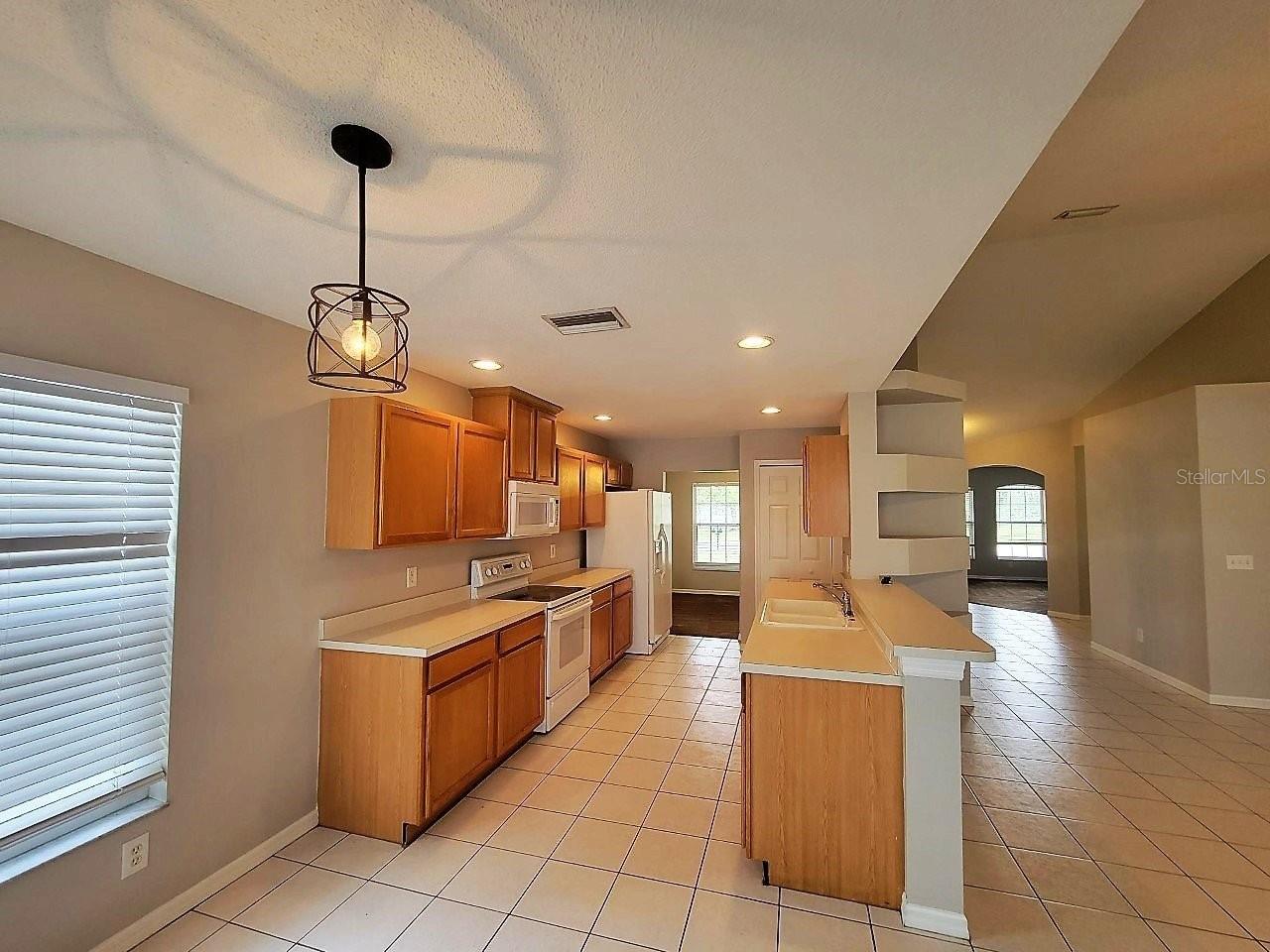 Image 3 of 13 For 12018 Wallingford Way
