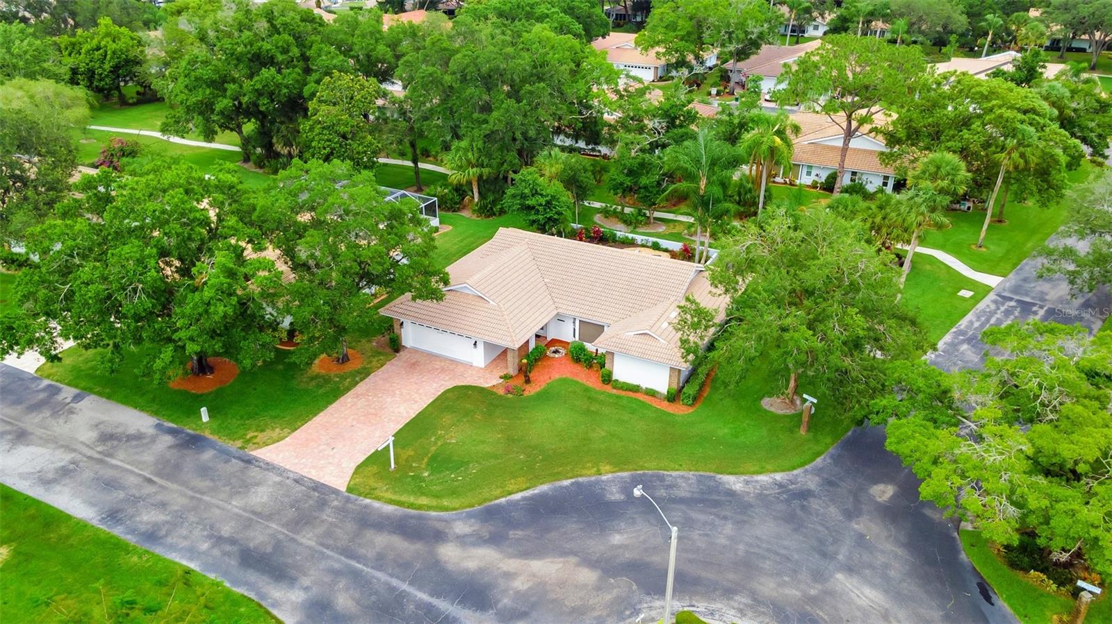 Image 11 of 67 For 5705 Garden Lakes Majestic