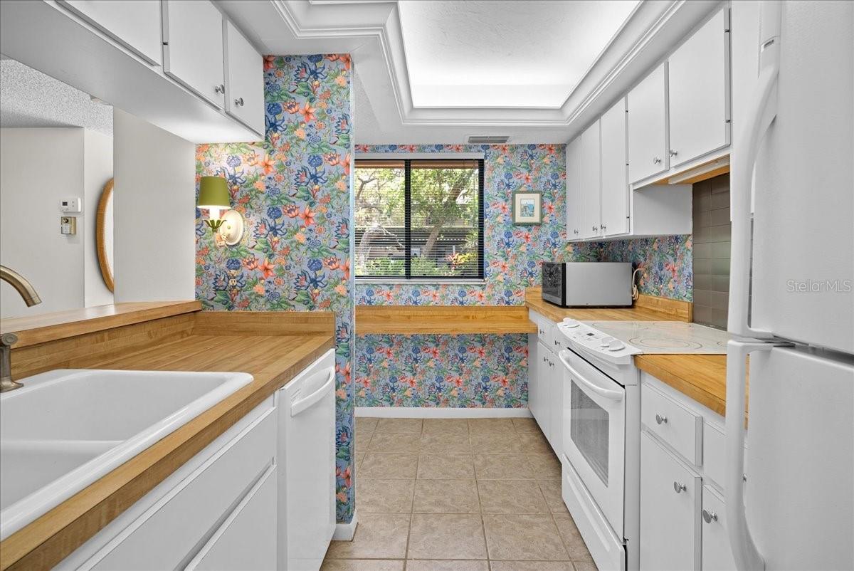 Image 12 of 51 For 1703 Pelican Cove Road 356