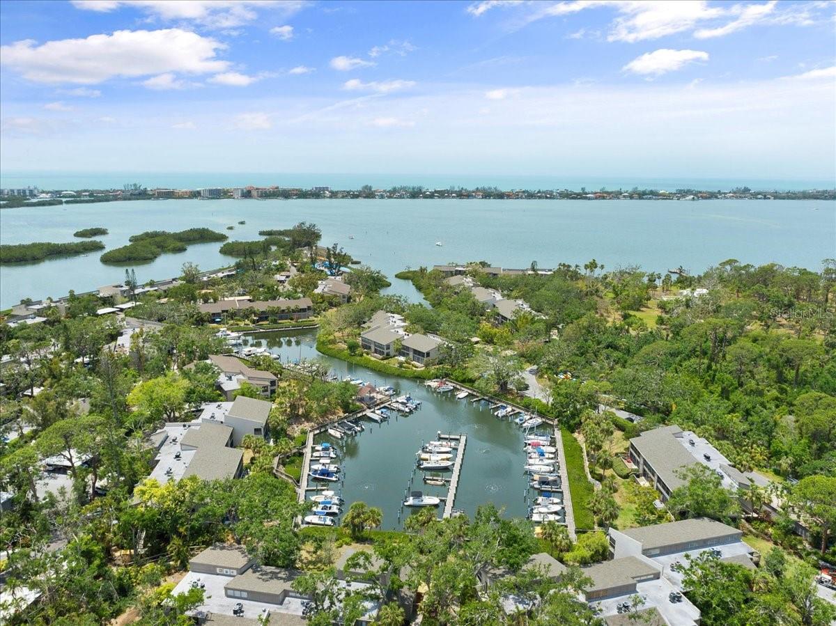 Image 27 of 51 For 1703 Pelican Cove Road 356