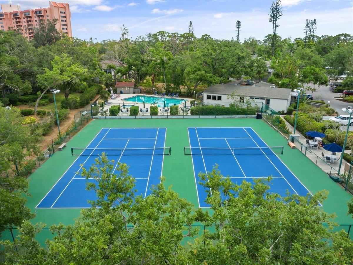 Image 30 of 51 For 1703 Pelican Cove Road 356