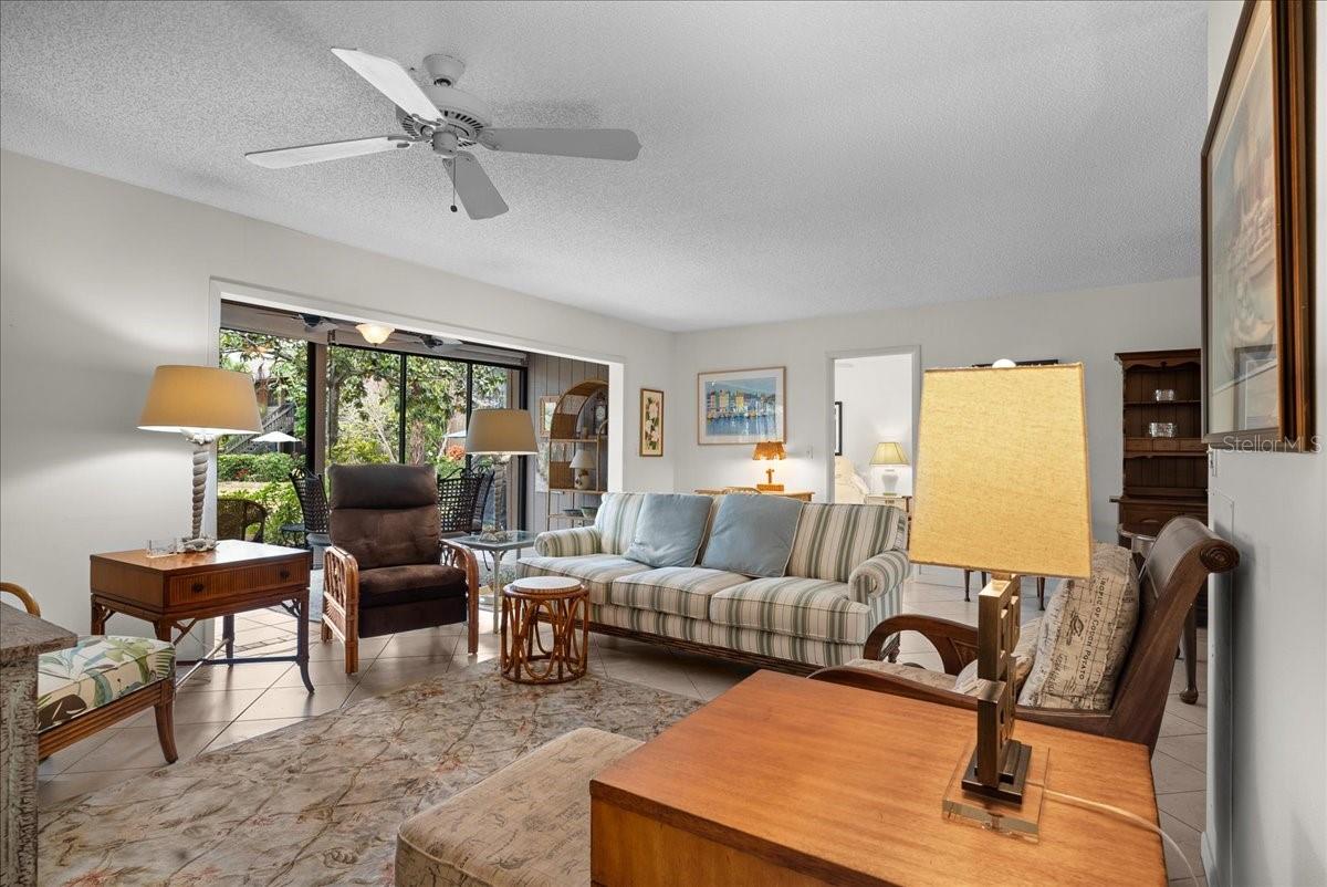 Image 5 of 51 For 1703 Pelican Cove Road 356