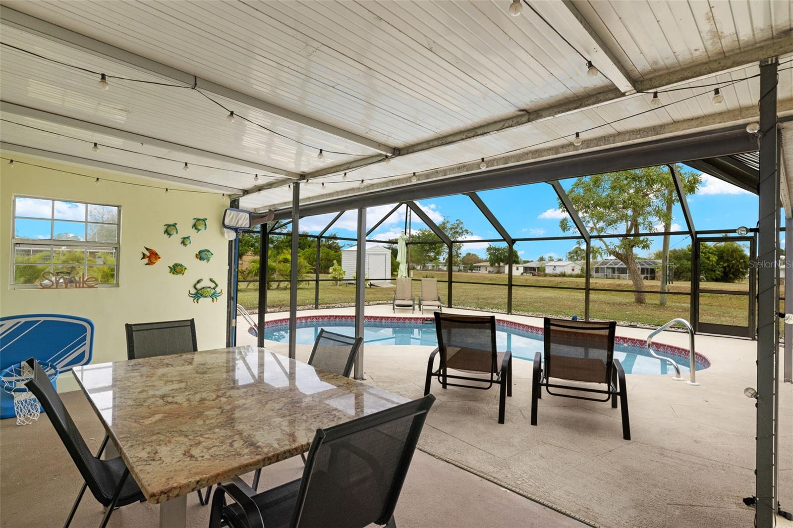 Image 24 of 33 For 1458 Alwynne Drive N