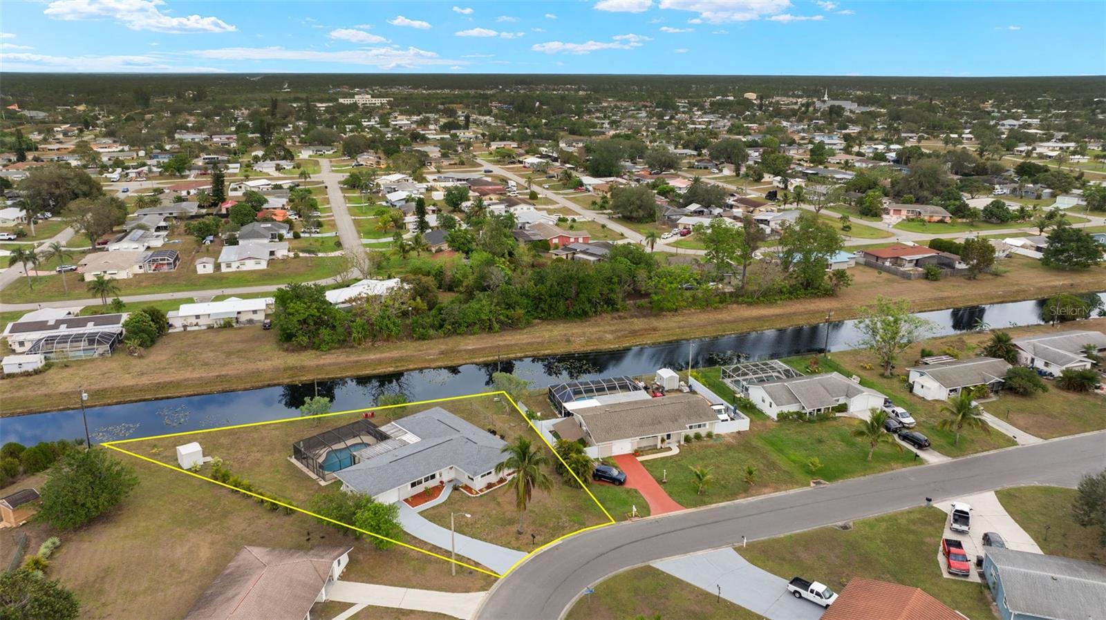 Image 3 of 33 For 1458 Alwynne Drive N