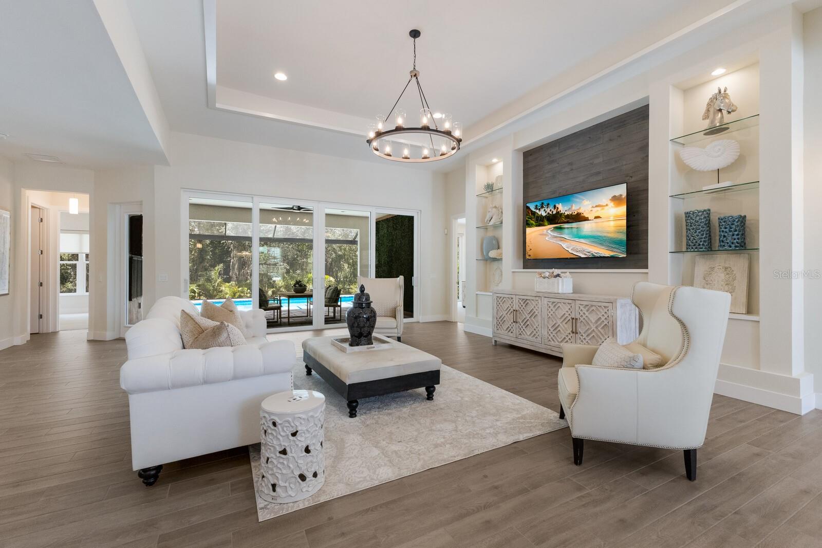 Image 5 of 26 For 8133 Grande Shores Drive
