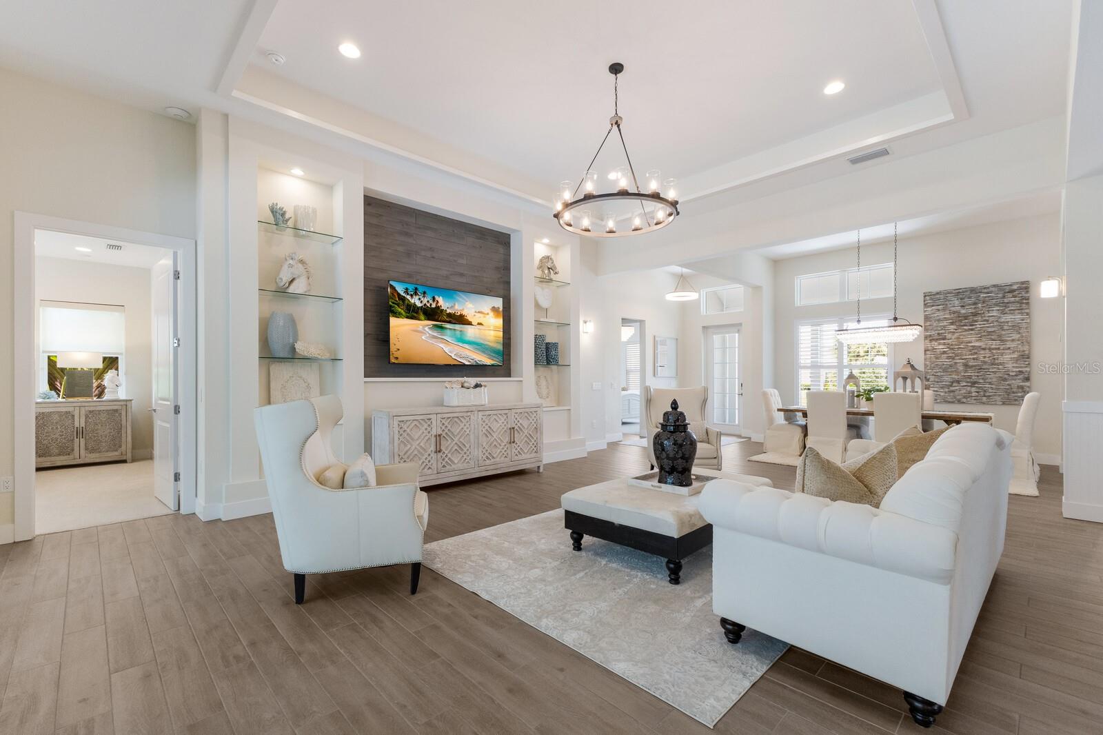 Image 6 of 26 For 8133 Grande Shores Drive
