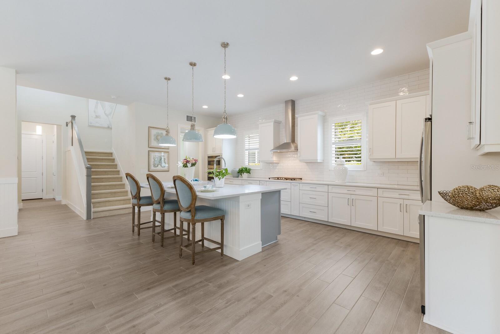 Image 7 of 26 For 8133 Grande Shores Drive