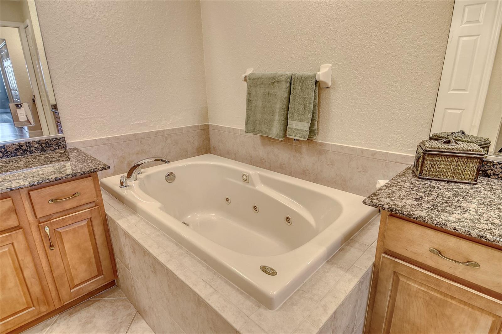 Image 32 of 87 For 5100 Jessie Harbor Drive 504