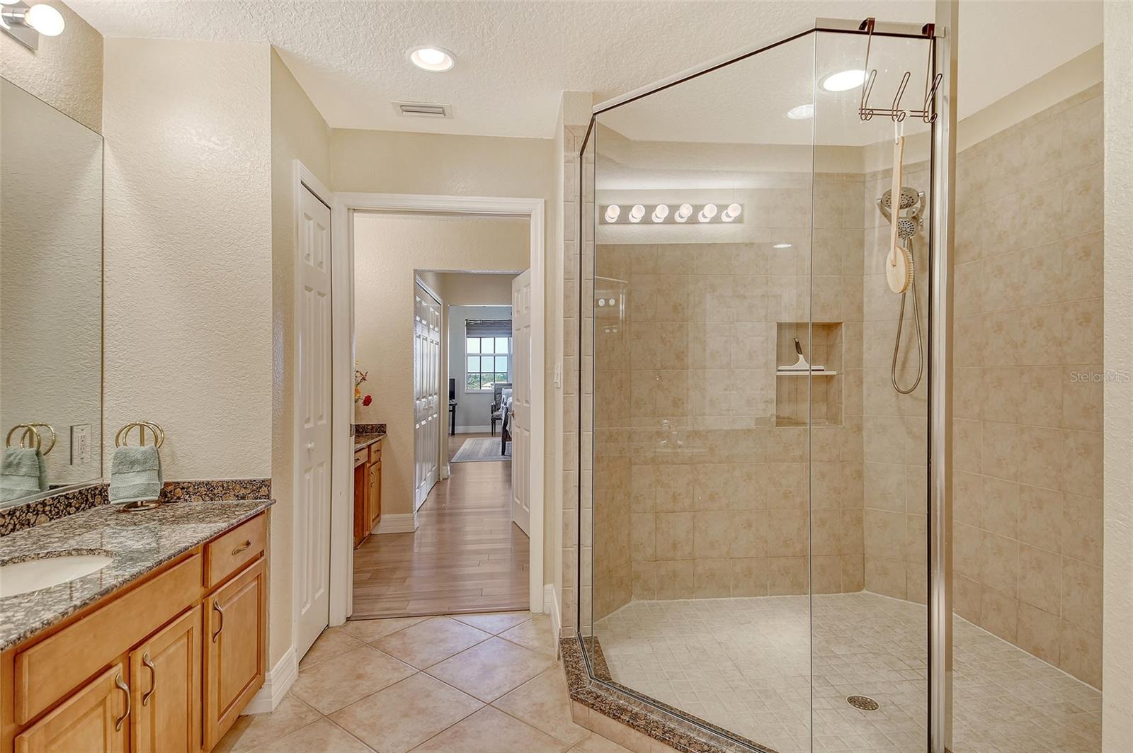 Image 33 of 87 For 5100 Jessie Harbor Drive 504