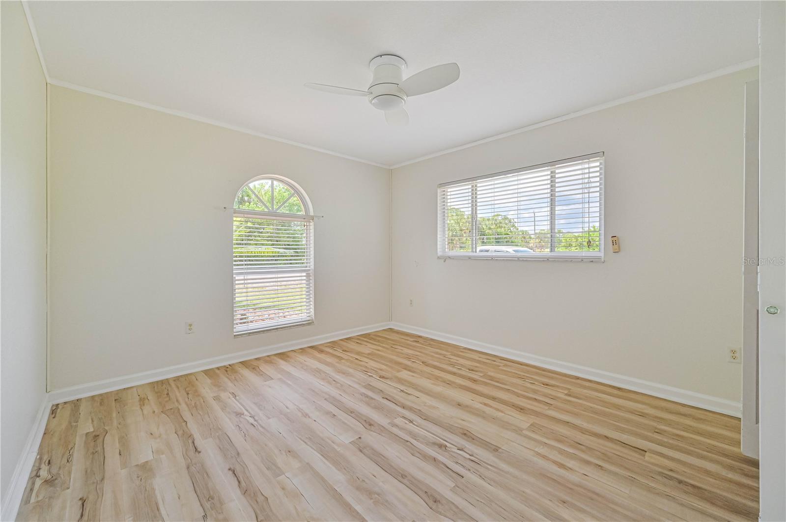 Image 21 of 33 For 2136 Bendway Drive