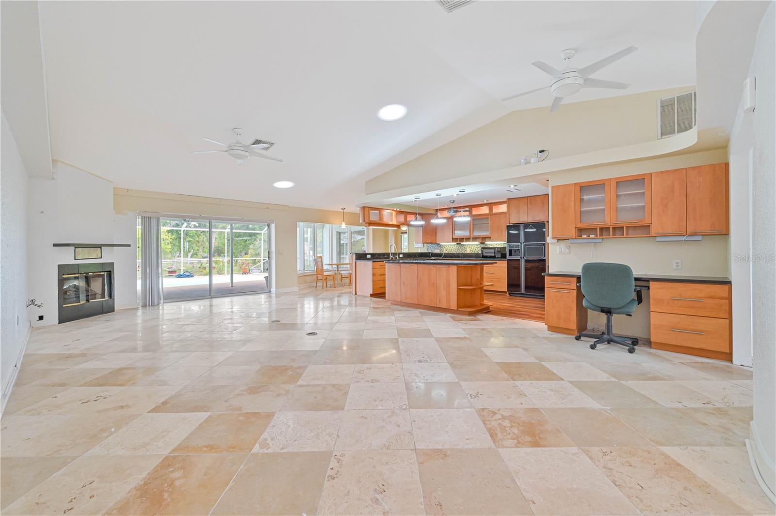 Image 4 of 33 For 2136 Bendway Drive