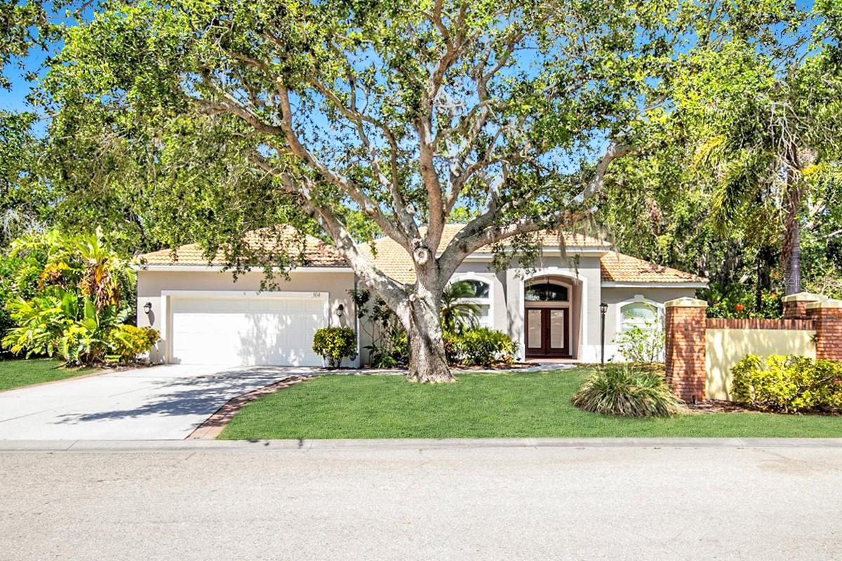 Details for 104 Park Trace Boulevard, OSPREY, FL 34229
