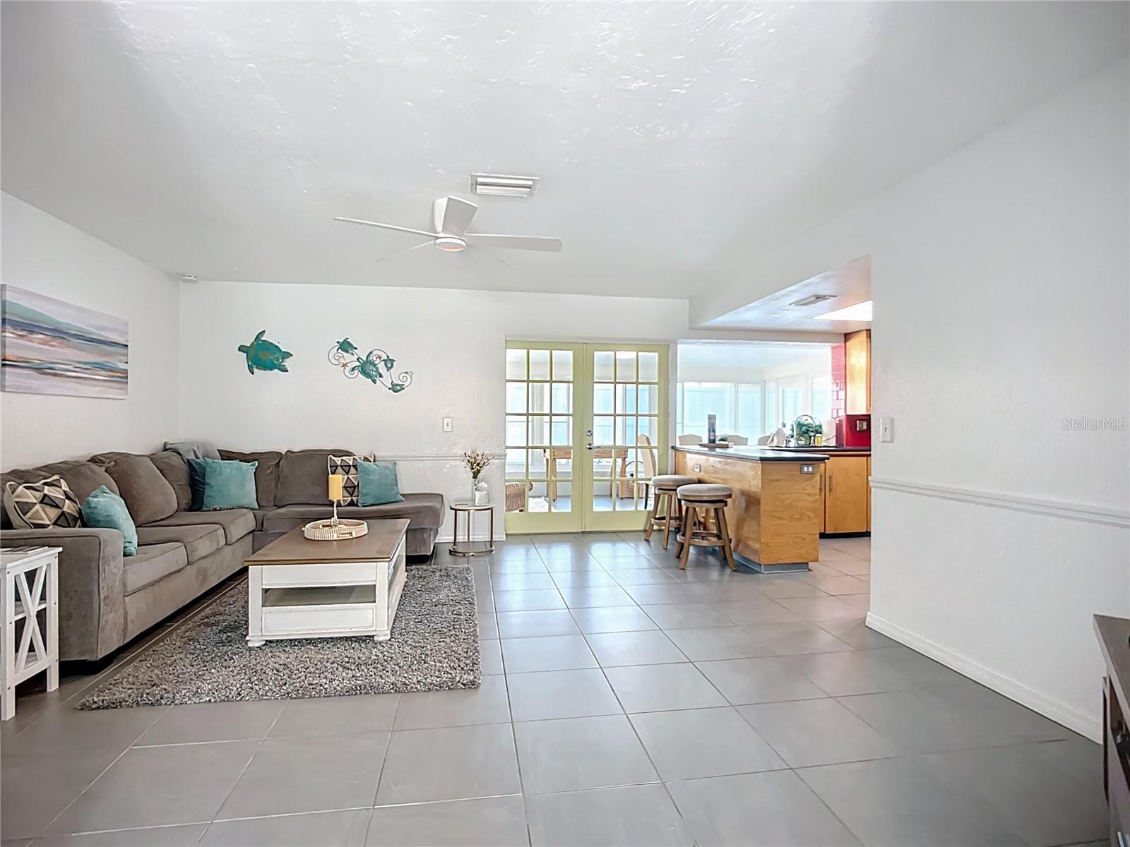 Image 13 of 62 For 6012 11th Avenue W