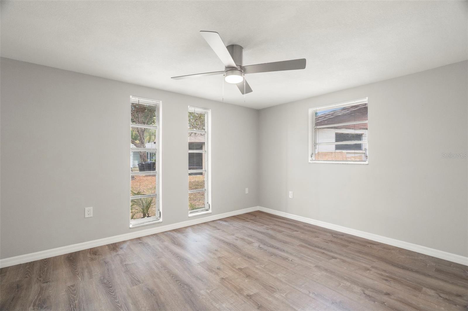 Image 12 of 27 For 4233 Abaco Court