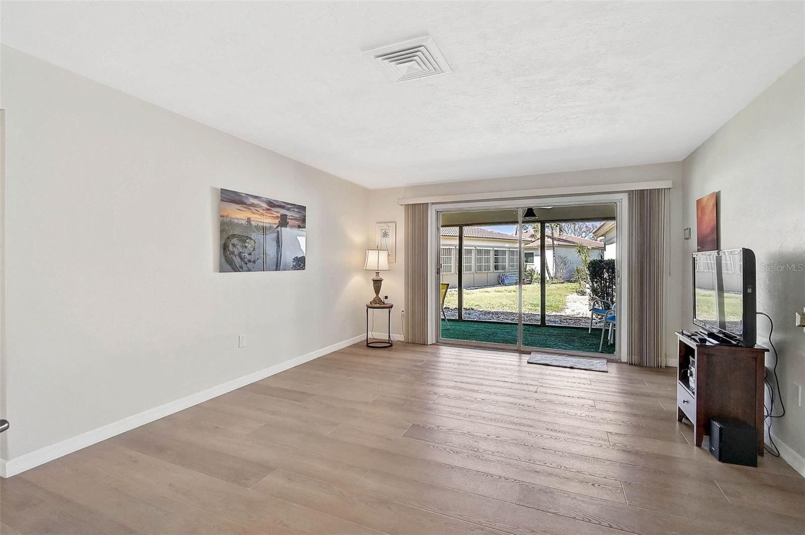 Image 11 of 59 For 151 Vista Hermosa Circle 31c