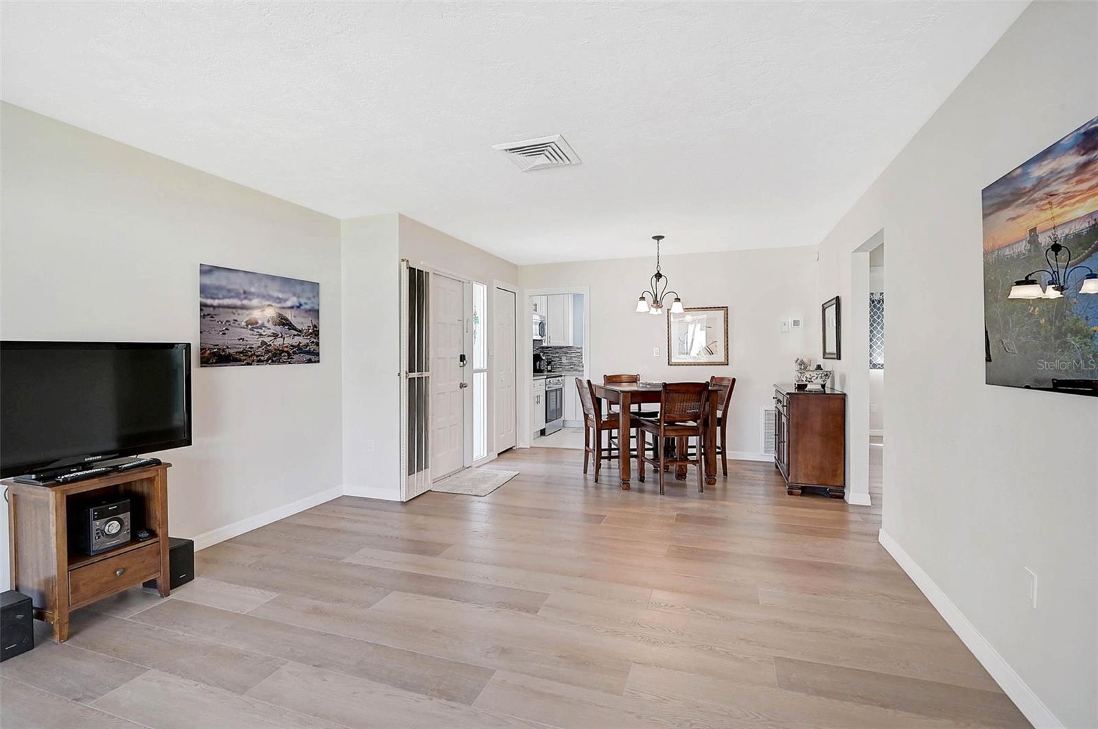 Image 13 of 59 For 151 Vista Hermosa Circle 31c
