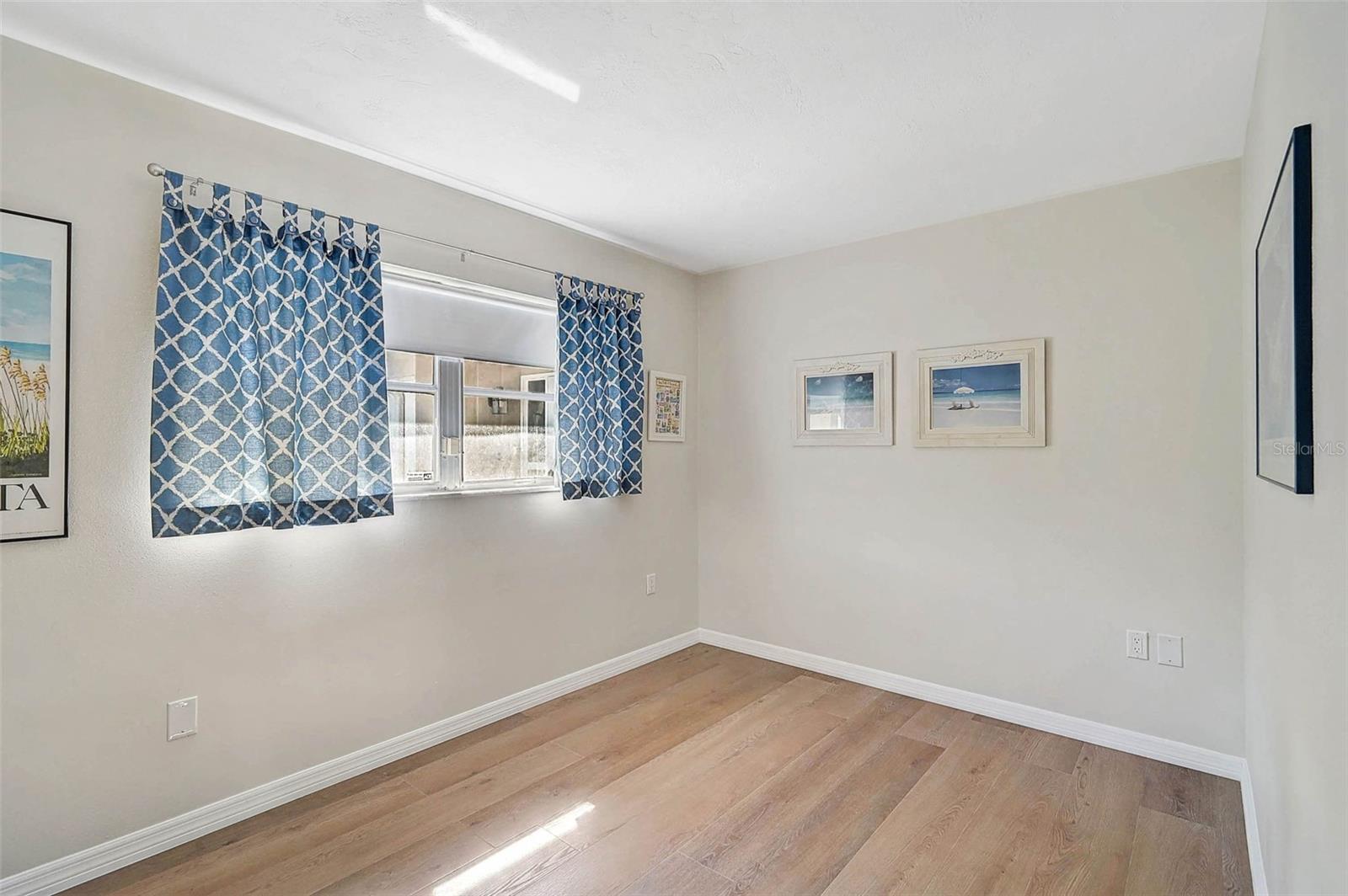 Image 19 of 59 For 151 Vista Hermosa Circle 31c