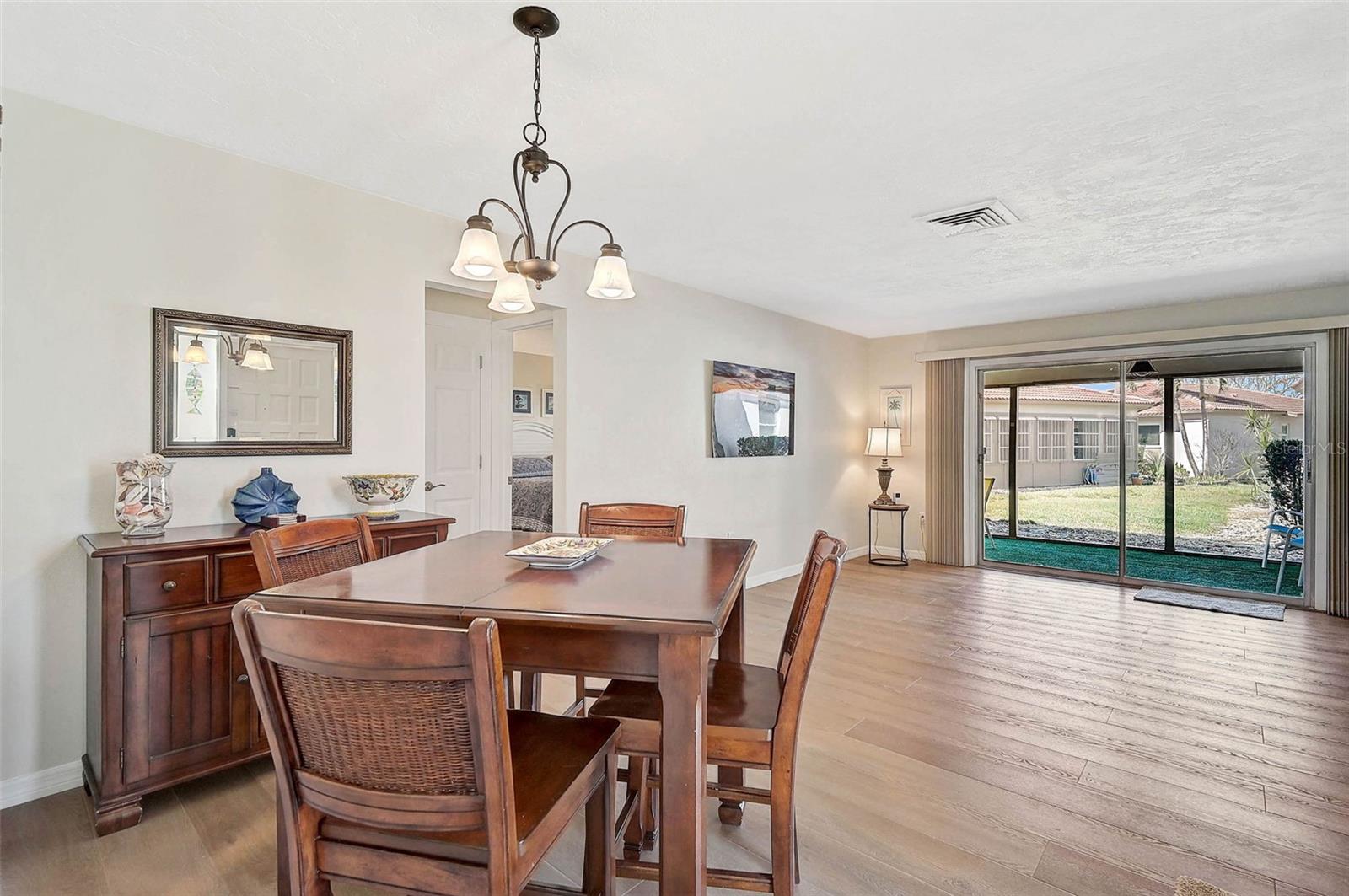 Image 6 of 59 For 151 Vista Hermosa Circle 31c