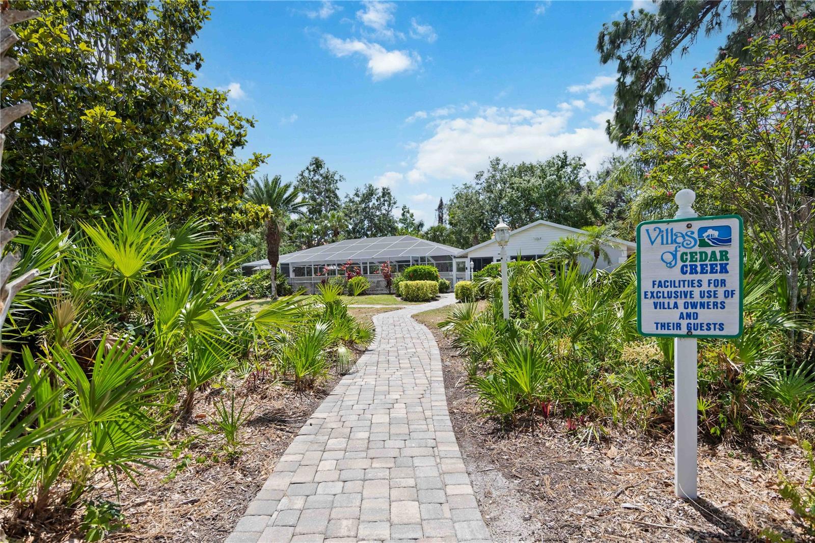 Listing photo id 30 for 3662 Bonaventure Court