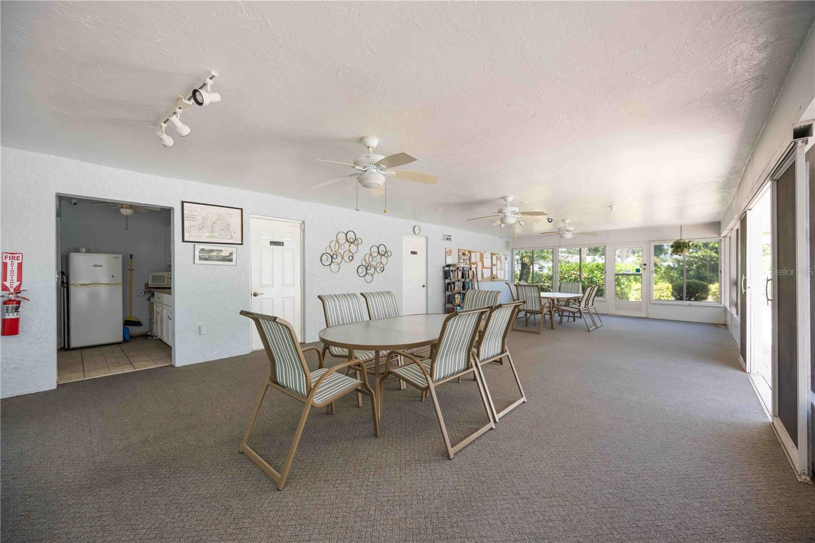 Listing photo id 34 for 3662 Bonaventure Court