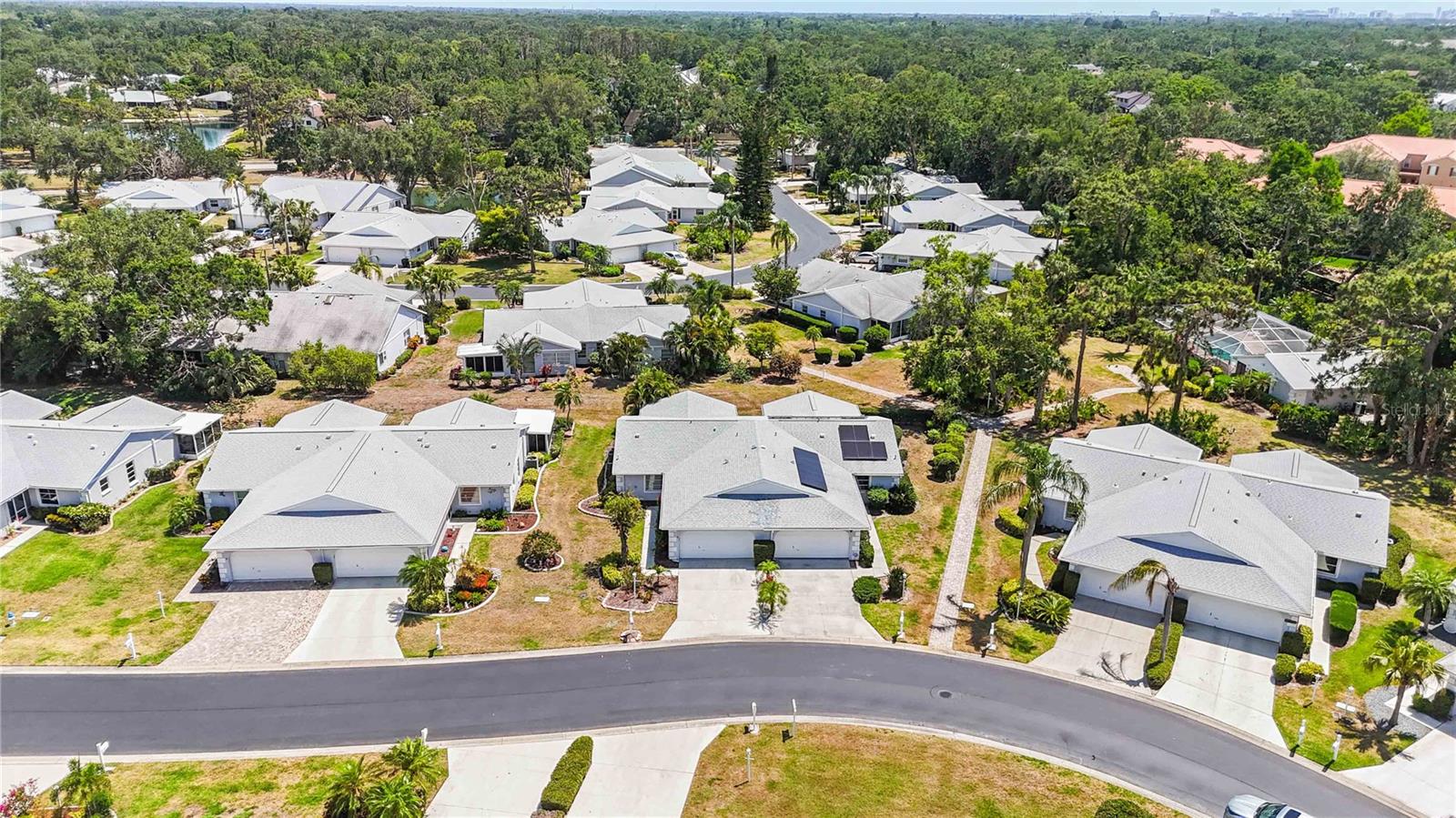 Listing photo id 39 for 3662 Bonaventure Court
