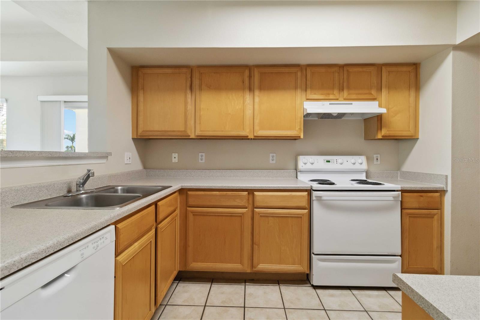 Image 15 of 34 For 1010 Villagio Circle 202