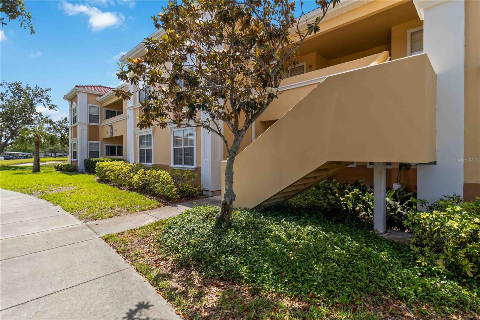 Image 2 of 34 For 1010 Villagio Circle 202