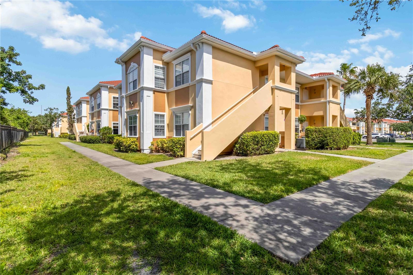 Image 4 of 34 For 1010 Villagio Circle 202